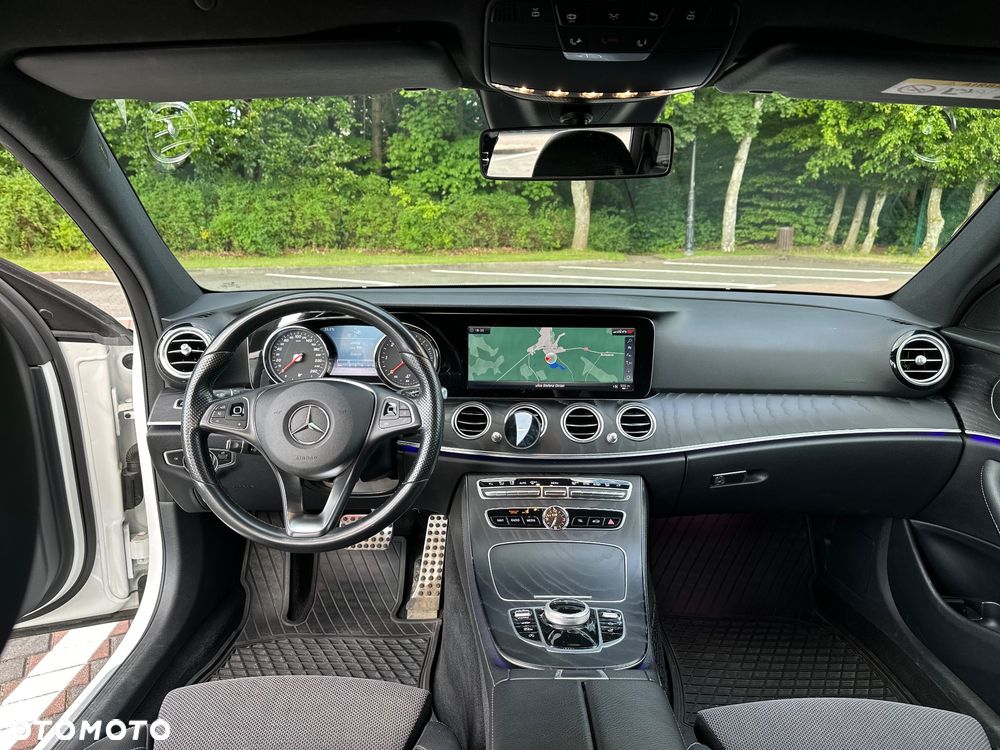 Mercedes-Benz Klasa E 220 d 4Matic T All-Terrain 9G-TRONIC Exclusive - 16