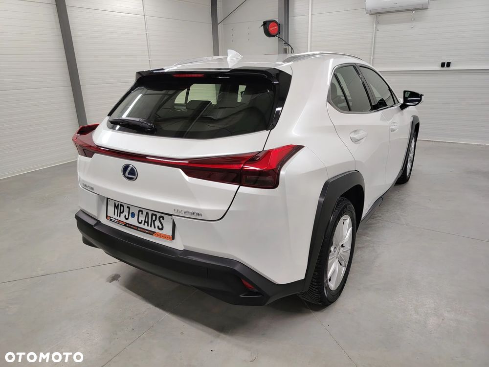 Lexus UX 250h Elegance 2WD - 12