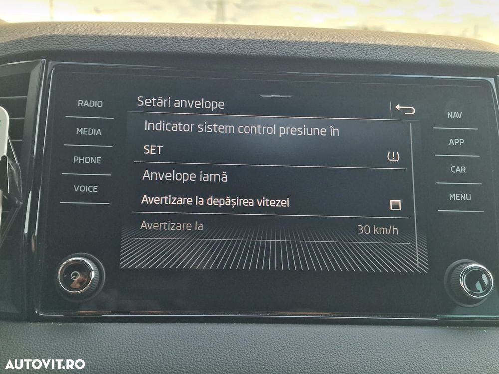 Skoda Karoq 2.0 TDI 4X4 DSG Sportline - 24