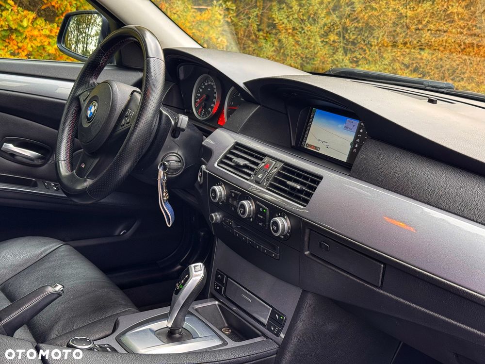 BMW Seria 5 530d Touring - 6