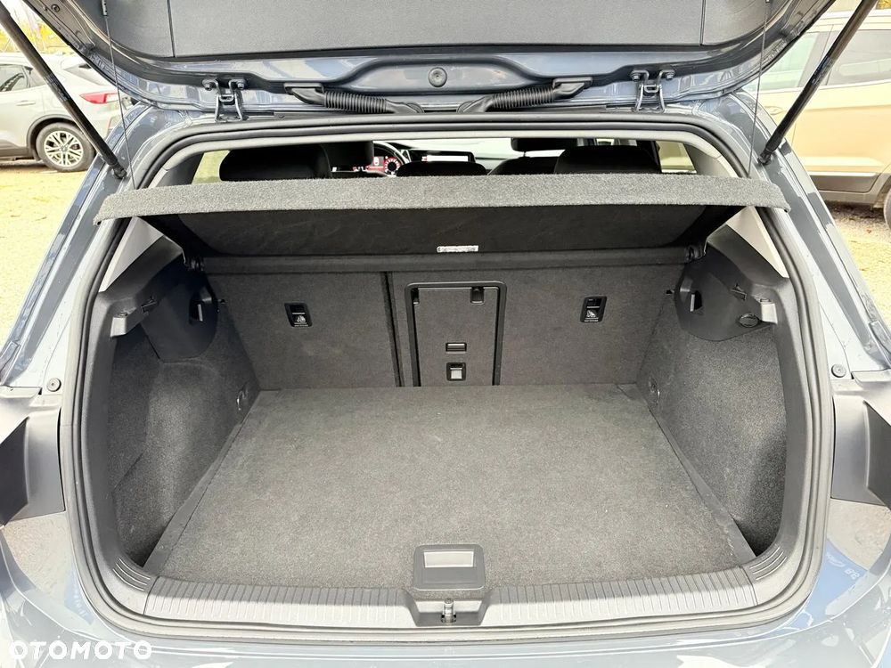 Volkswagen Golf 1.5 eTSI OPF DSG Active - 30