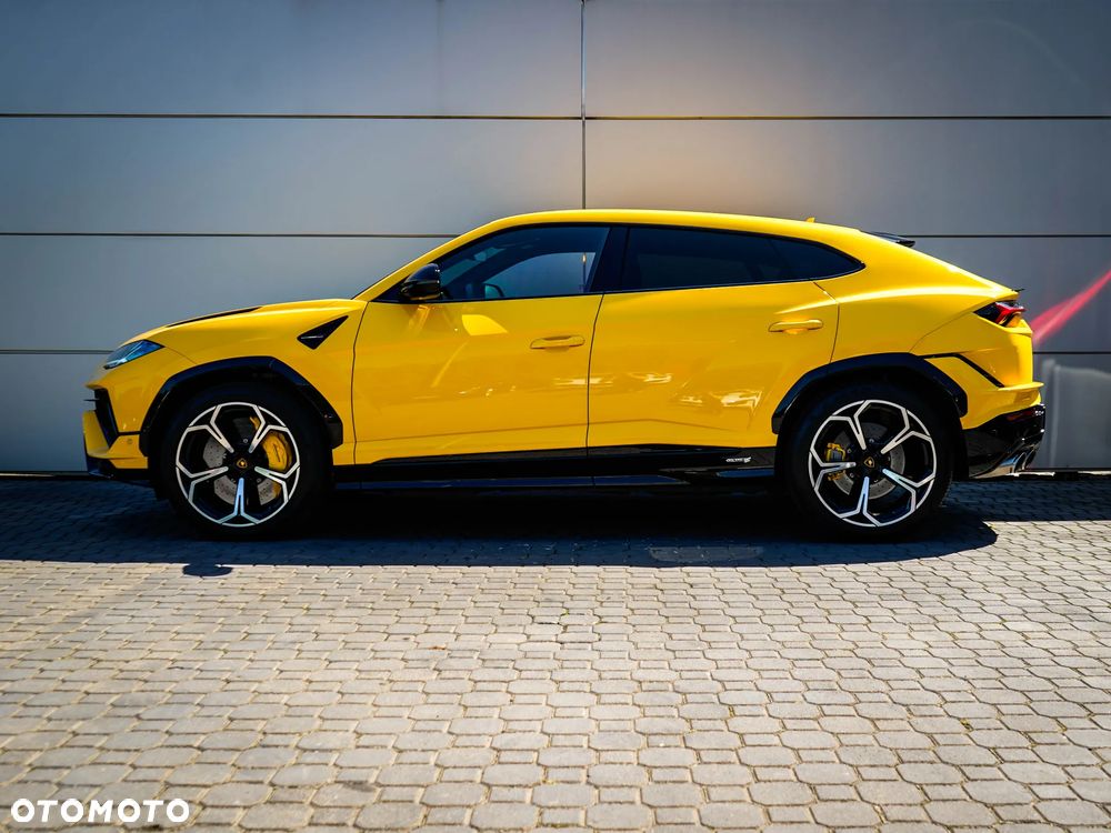 Lamborghini Urus - 4