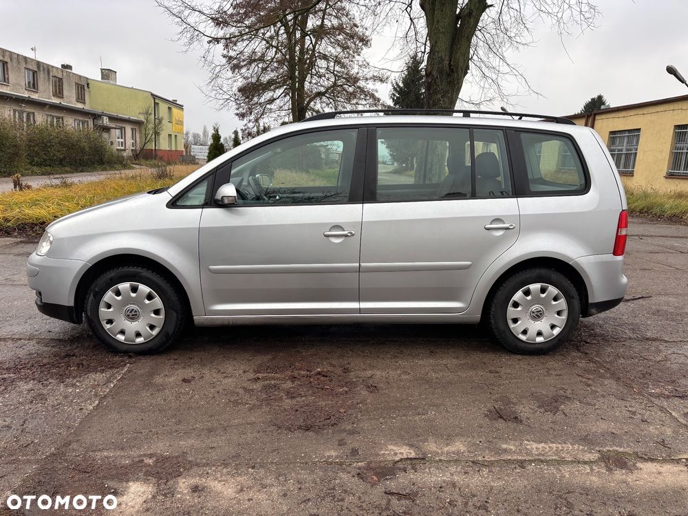 Volkswagen Touran 1.9 TDI DPF Conceptline - 3