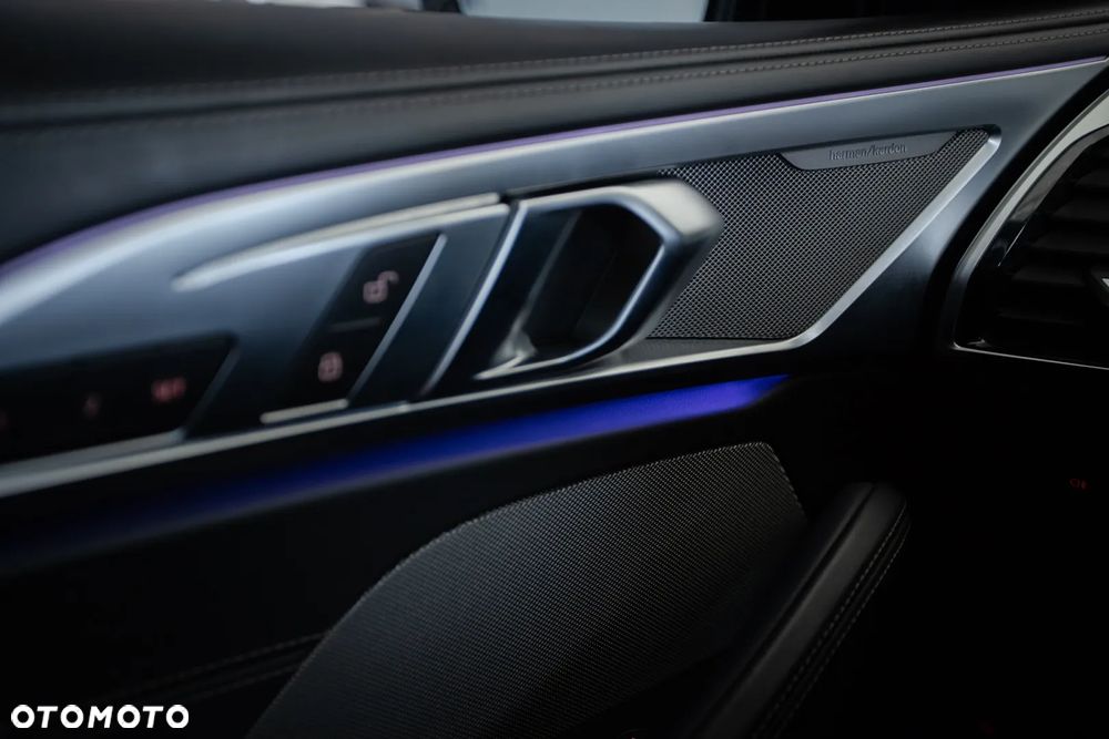 BMW Seria 8 M850i xDrive - 22