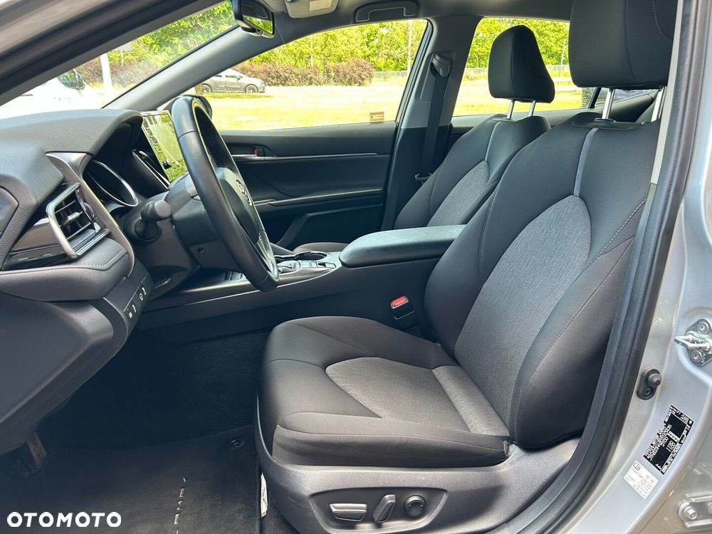 Toyota Camry 2.5 Hybrid Comfort CVT - 9