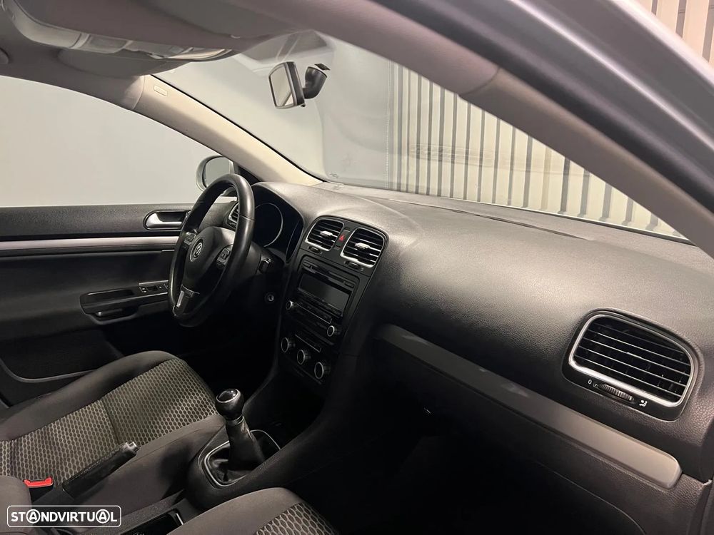 VW Golf Variant 1.6 TDi Confortline - 15