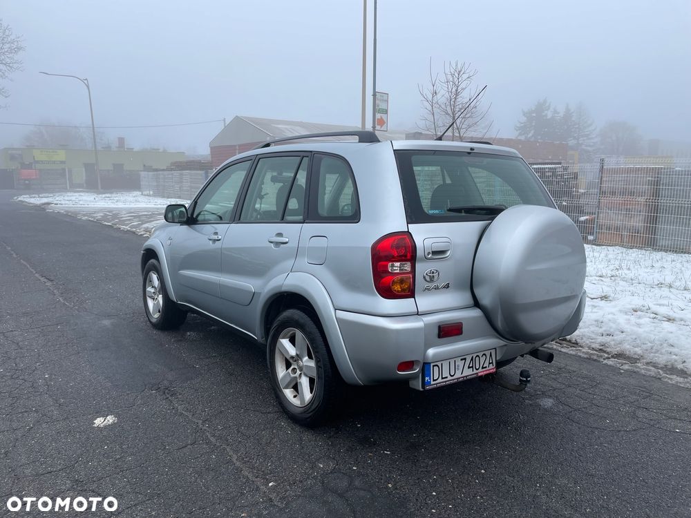 Toyota RAV4 D-4D 4x4 Sol - 4