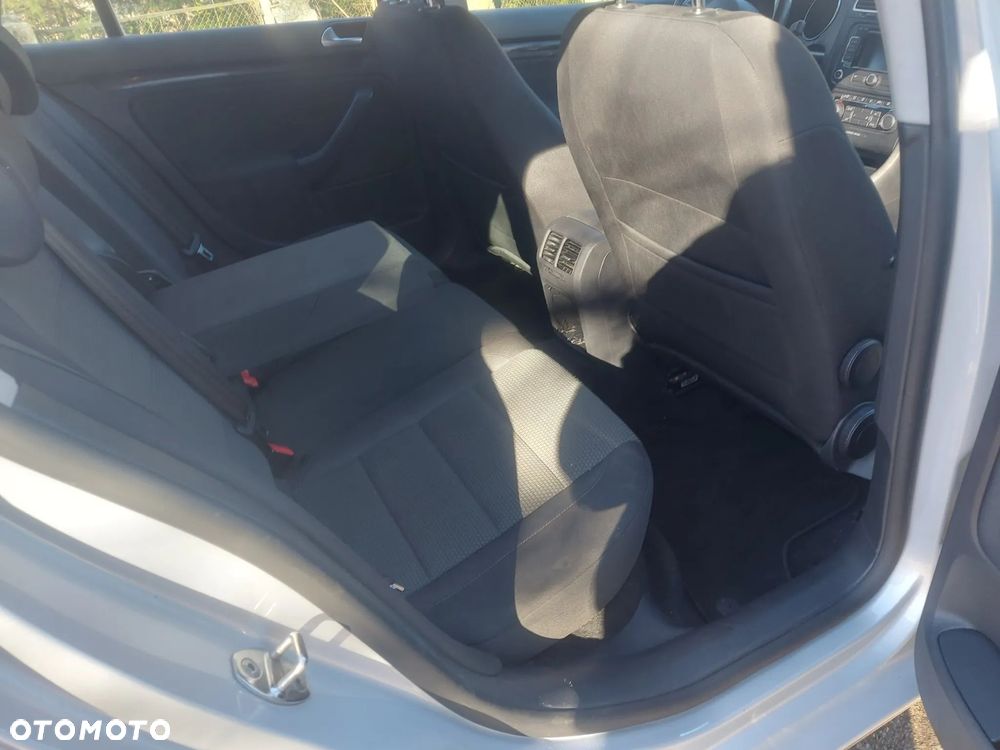 Volkswagen Golf 1.6 TDI DPF BlueMotion Technology Comfortline - 14