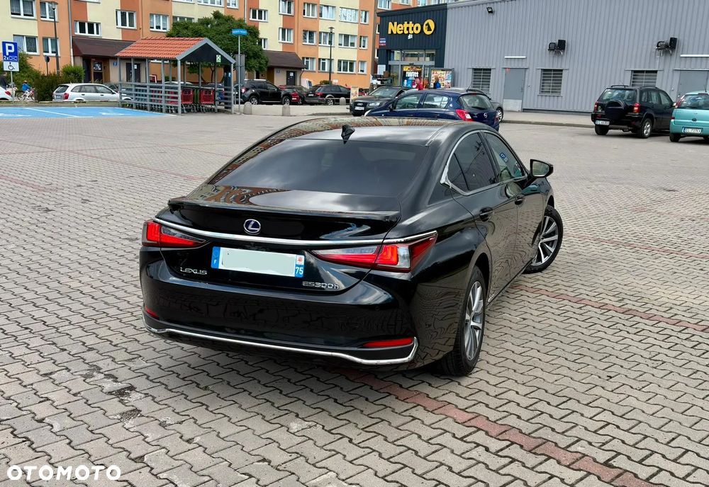 Lexus ES 300h Elegance - 11