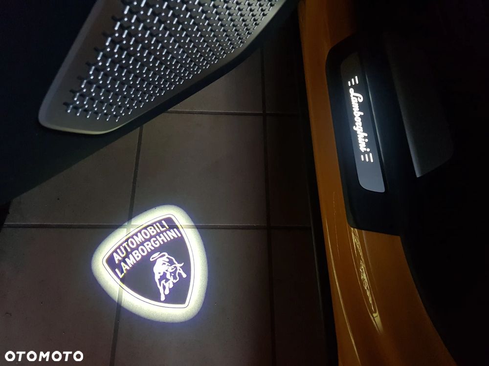 Lamborghini Urus - 17