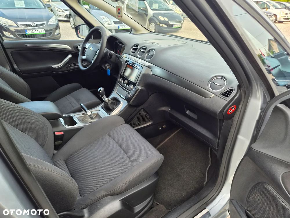 Ford S-Max - 21