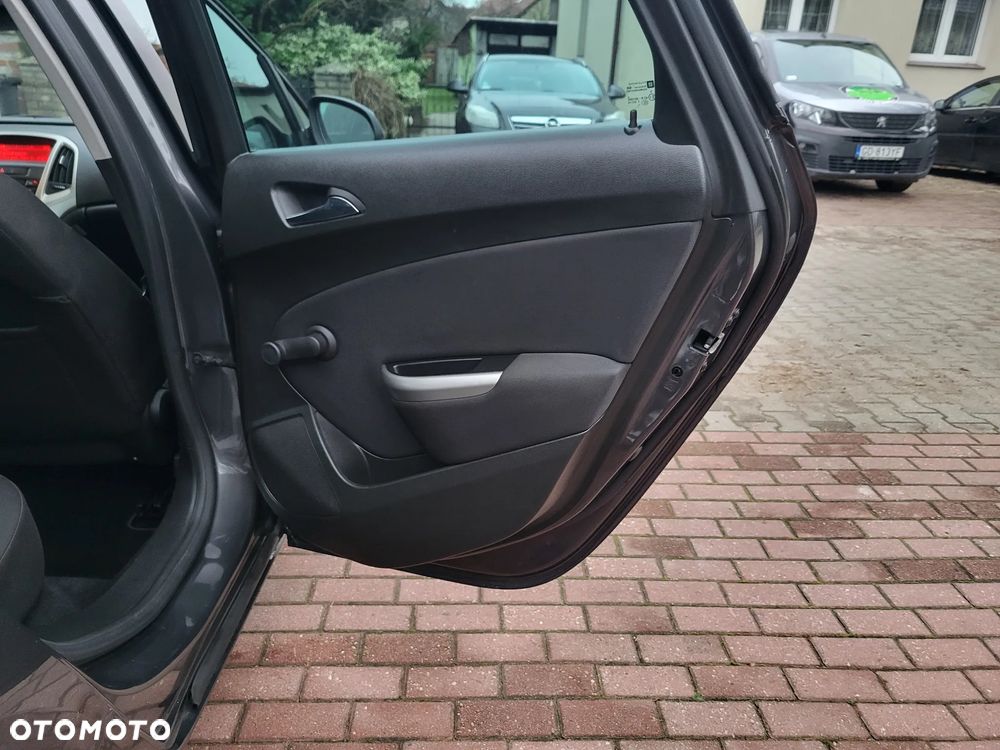 Opel Astra 1.4 Turbo - 22