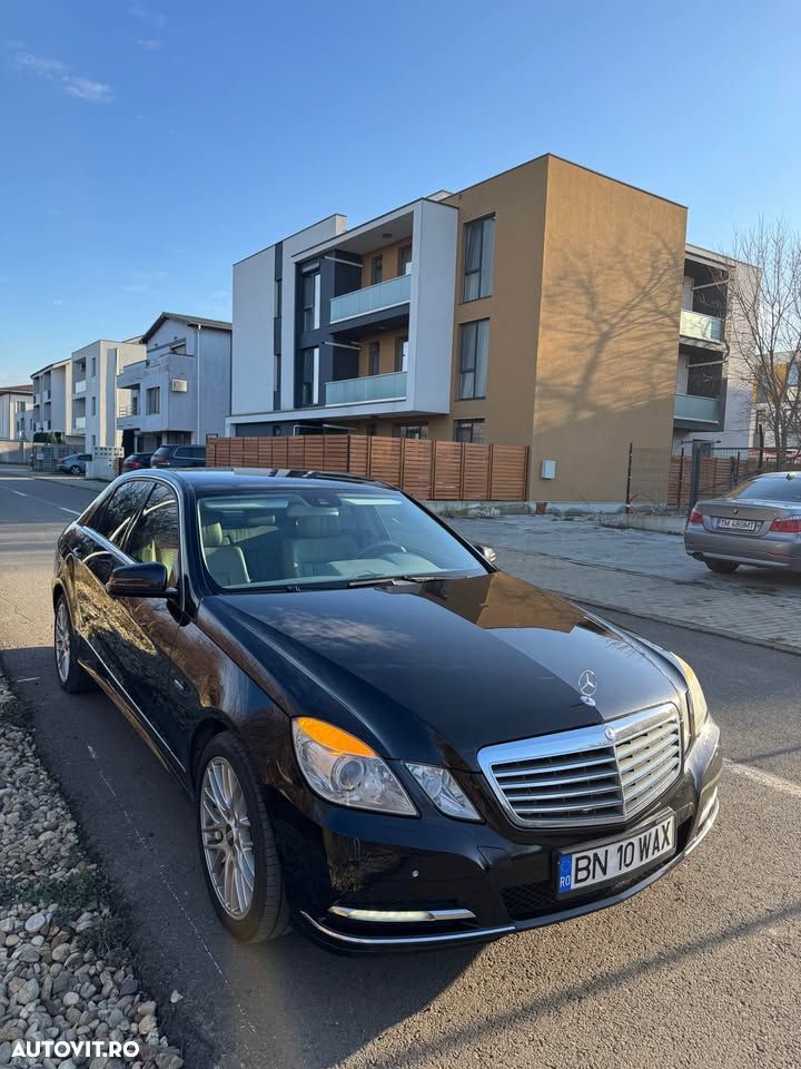 Mercedes-Benz E 220 CDI DPF BlueEFFICIENCY 7G-TRONIC Avantgarde - 2