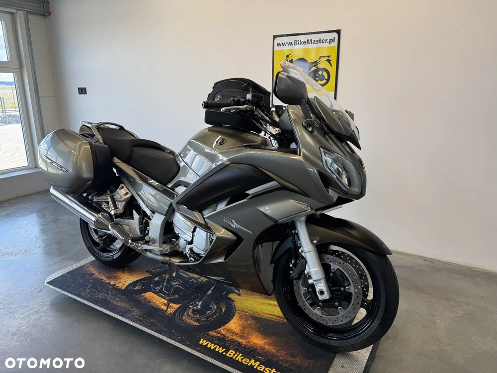 Yamaha FJR - 3