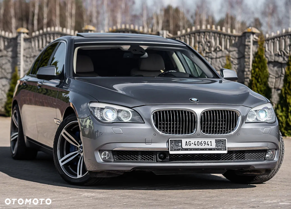 BMW Seria 7 750i