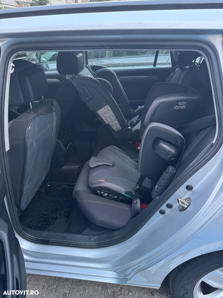 Volkswagen Passat - 10