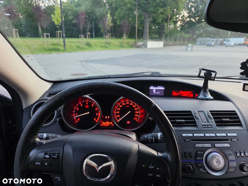 Mazda 3 1.6 Active + - 10