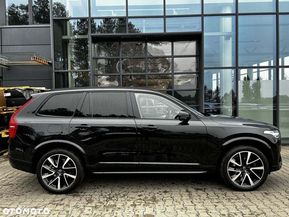 Volvo XC 90 - 9