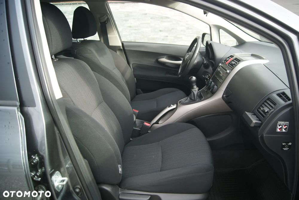 Toyota Auris 1.4 VVT-i - 17