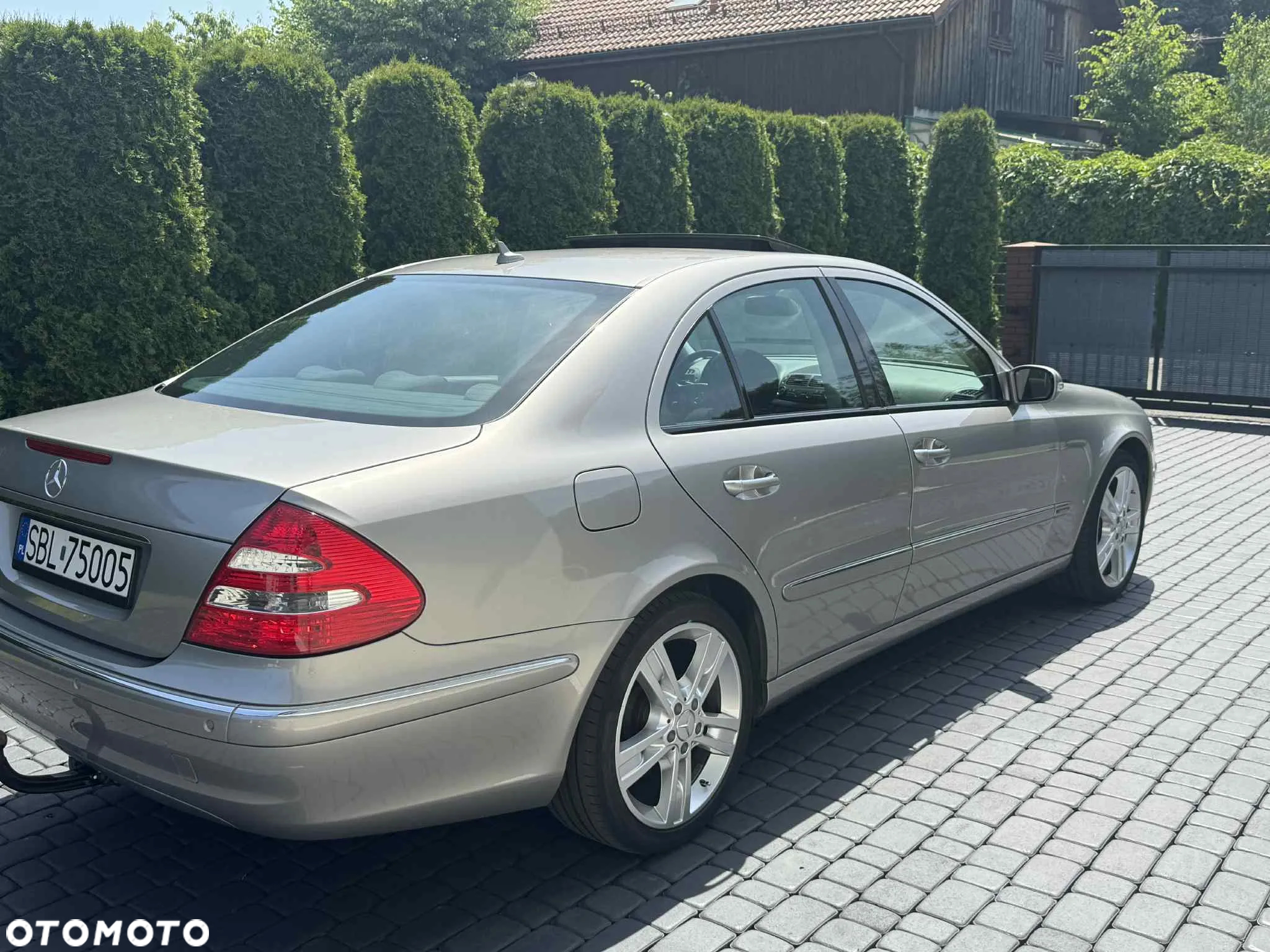 Mercedes-Benz Klasa E - 13