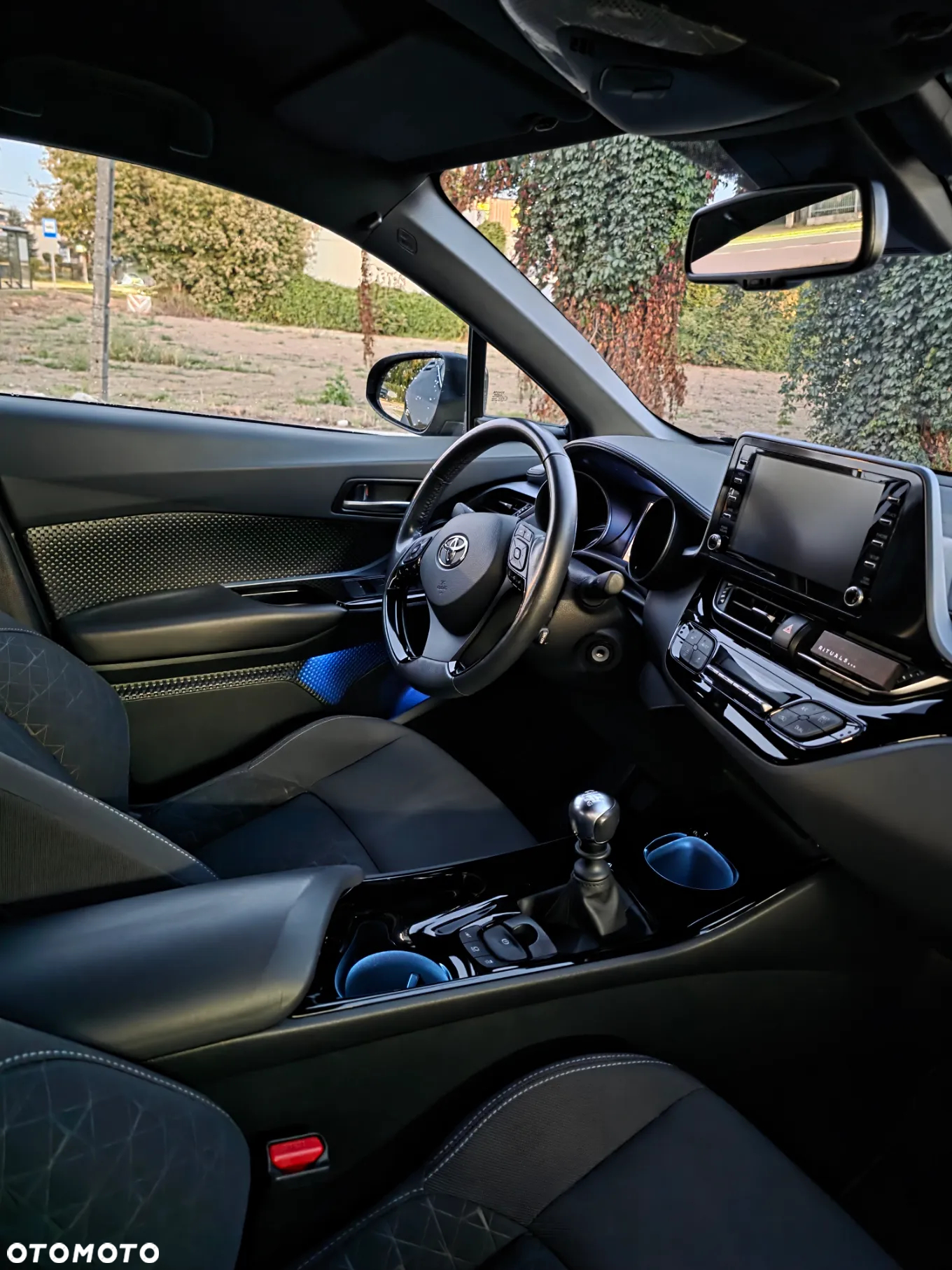 Toyota C-HR 1.2 T Style - 12