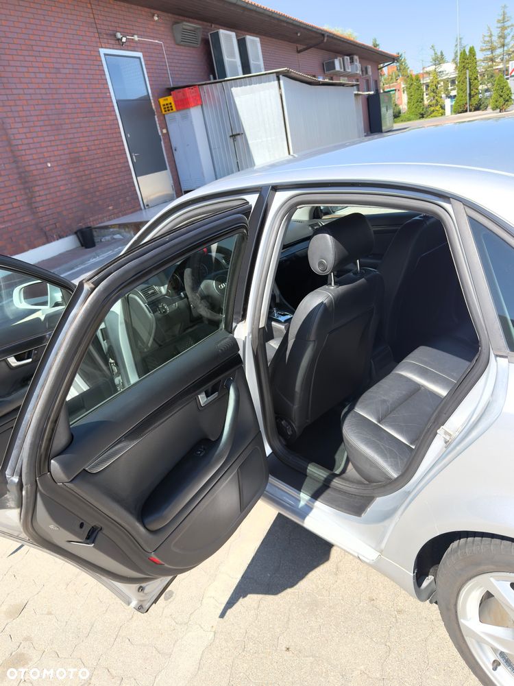 Audi A4 Limousine - 7