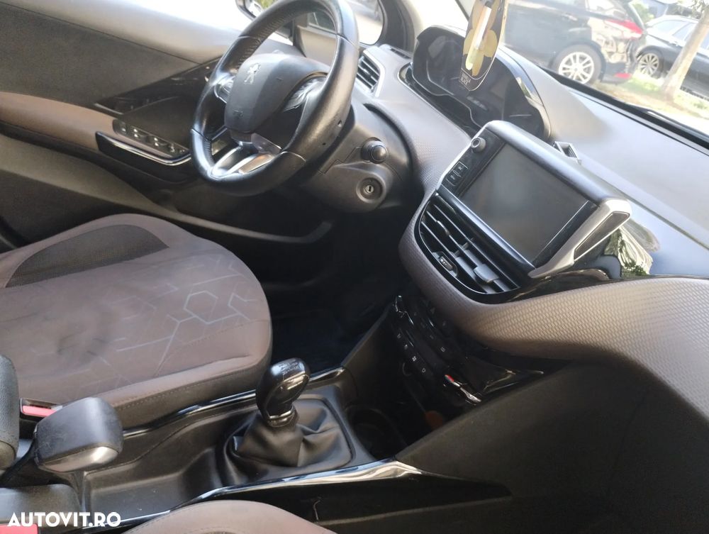Peugeot 2008 1.6 BlueHDi FAP Allure - 8
