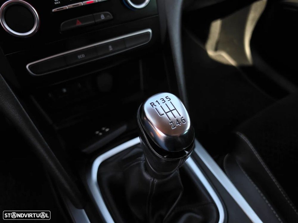Renault Mégane 1.2 TCE Limited - 15