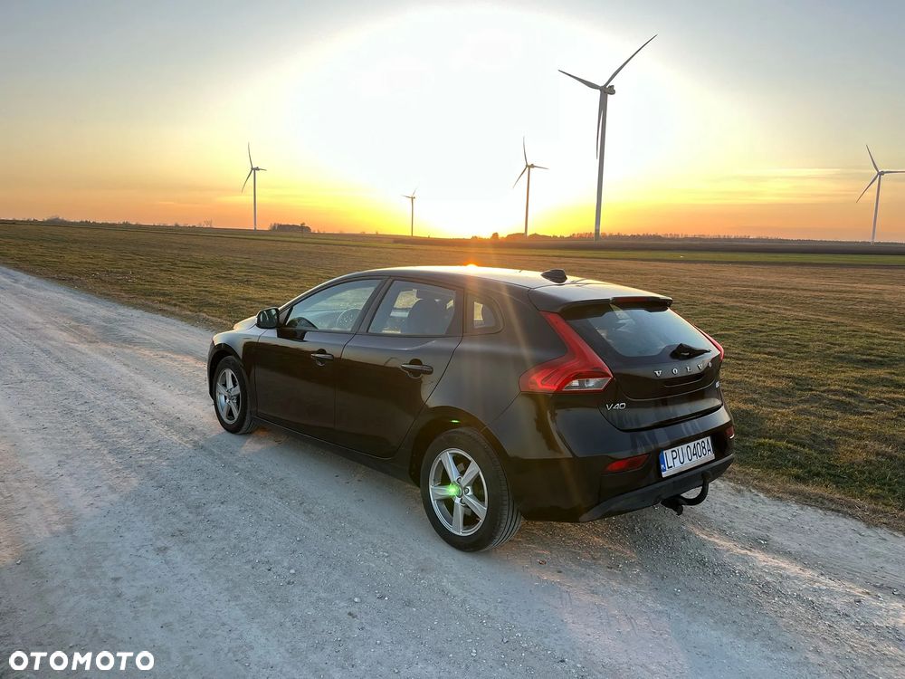 Volvo V40 - 16