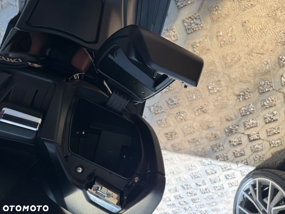 Suzuki Burgman - 9