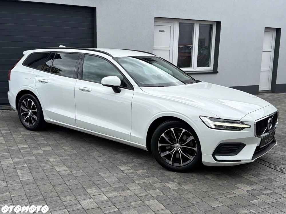Volvo V60 B3 B DKG Momentum - 27
