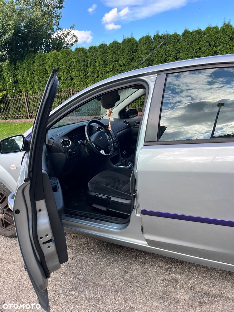 Ford Focus 1.6 16V Ghia - 18