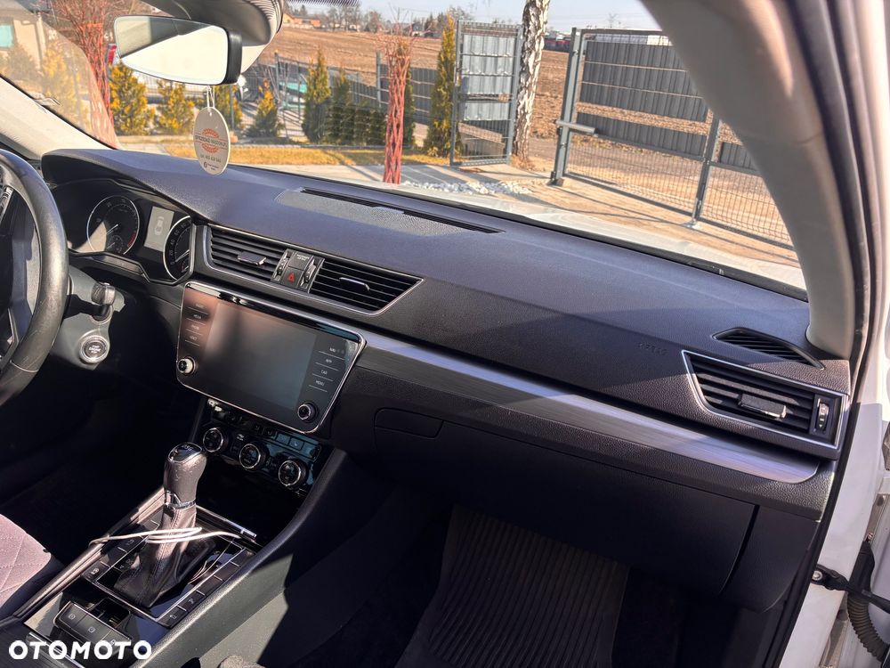 Skoda Superb 2.0 TDI SCR Style DSG - 11