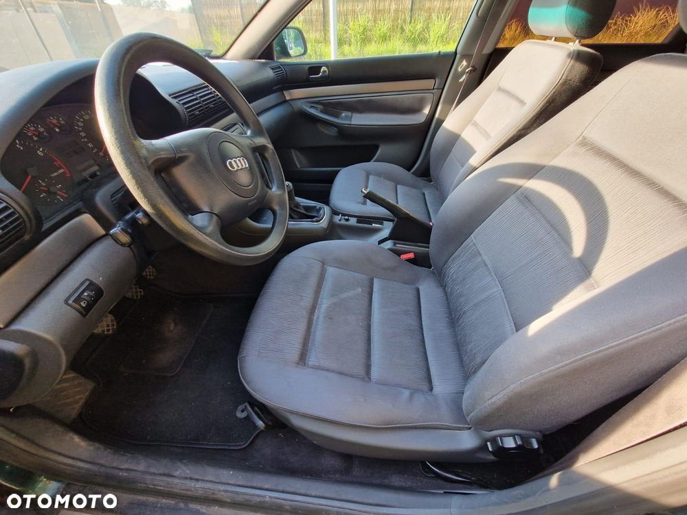 Audi A4 Avant 1.8 - 6