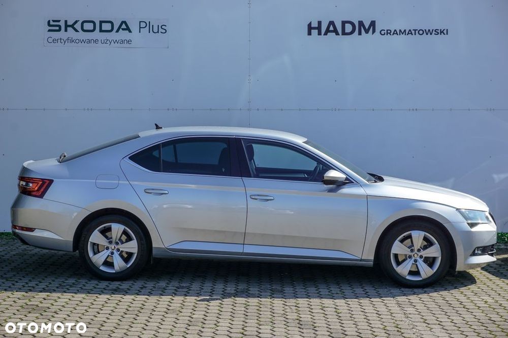 Skoda Superb 2.0 TDI Ambition - 8