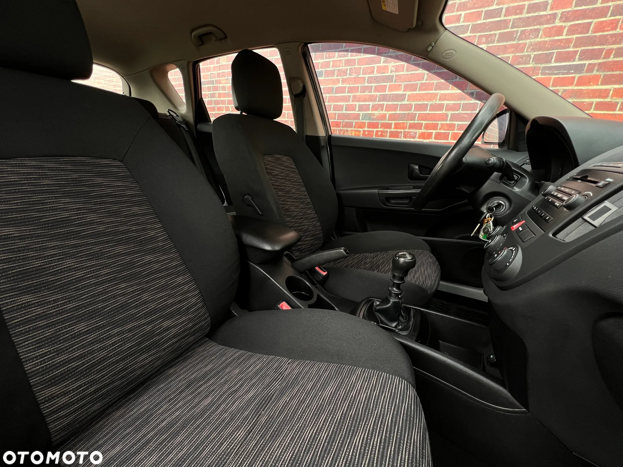 Kia Ceed - 15