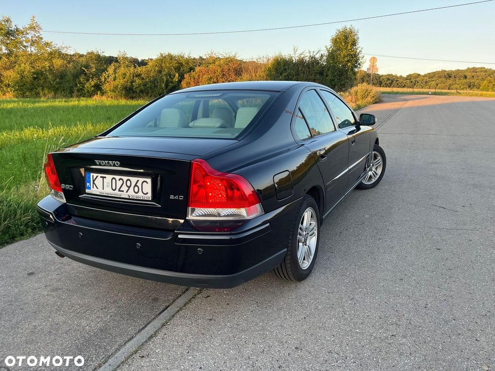 Volvo S60 2.4D Rubin - 23