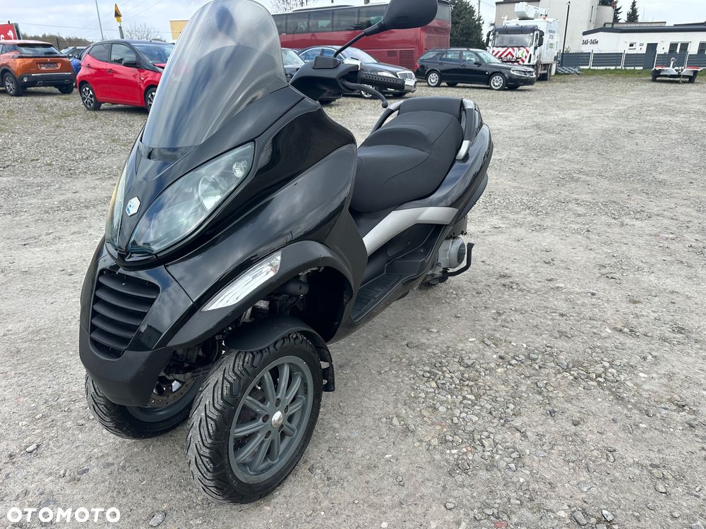 Piaggio MP-3 - 3