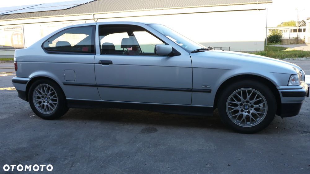 BMW Seria 3 316i - 13