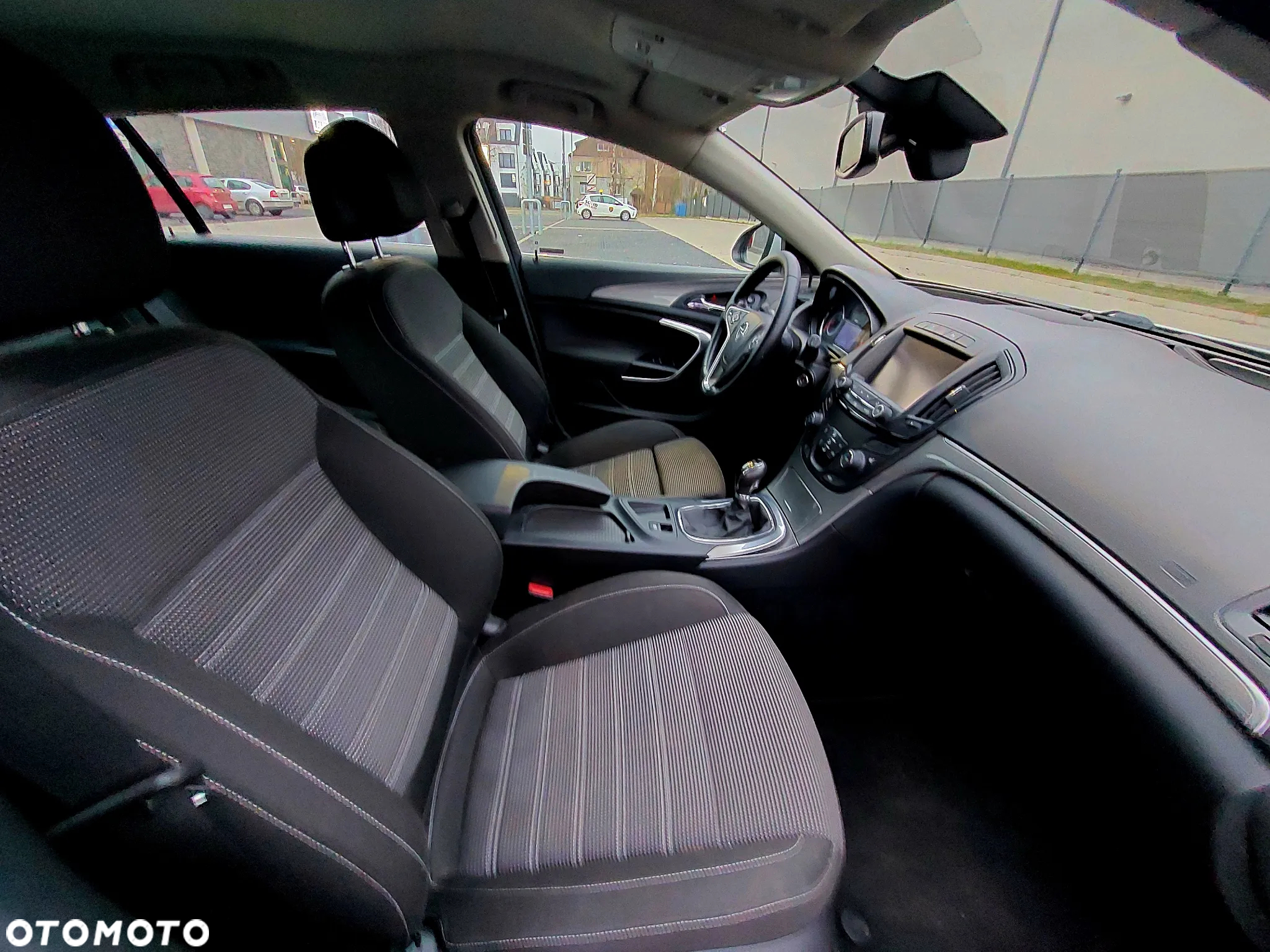 Opel Insignia - 15