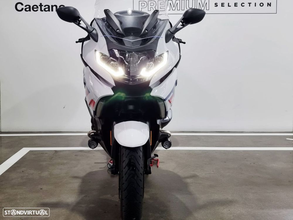 BMW K 1600 GT 1600 GT  Light-white/racing-blue met/racing-red - 3