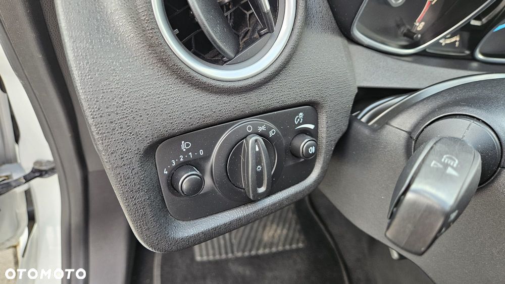 Ford Fiesta 1.25 Ambiente EU5 - 14