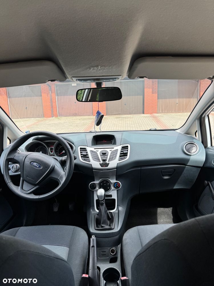 Ford Fiesta 1.25 Trend Edition - 13