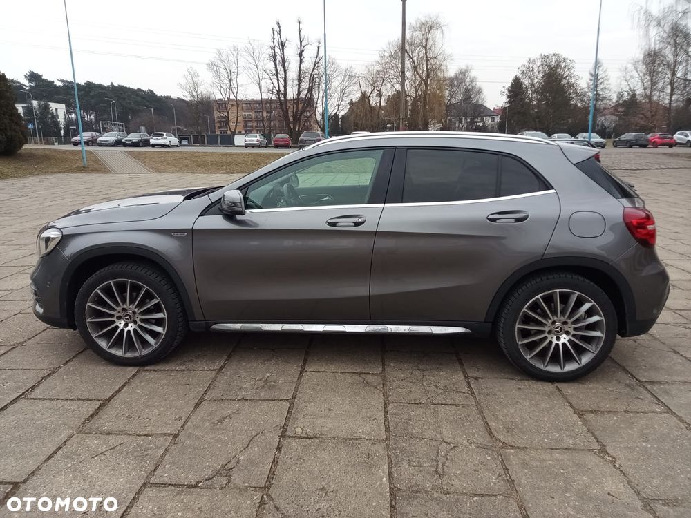 Mercedes-Benz GLA 200 7G-DCT AMG Line - 7