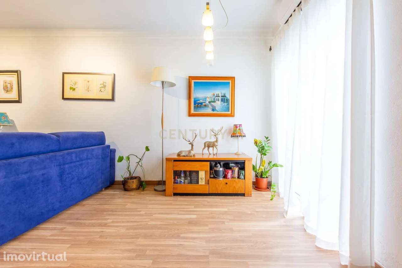 Moradia T3 na Quinta do Conde com quintal e sotão - Grande imagem: 4/34