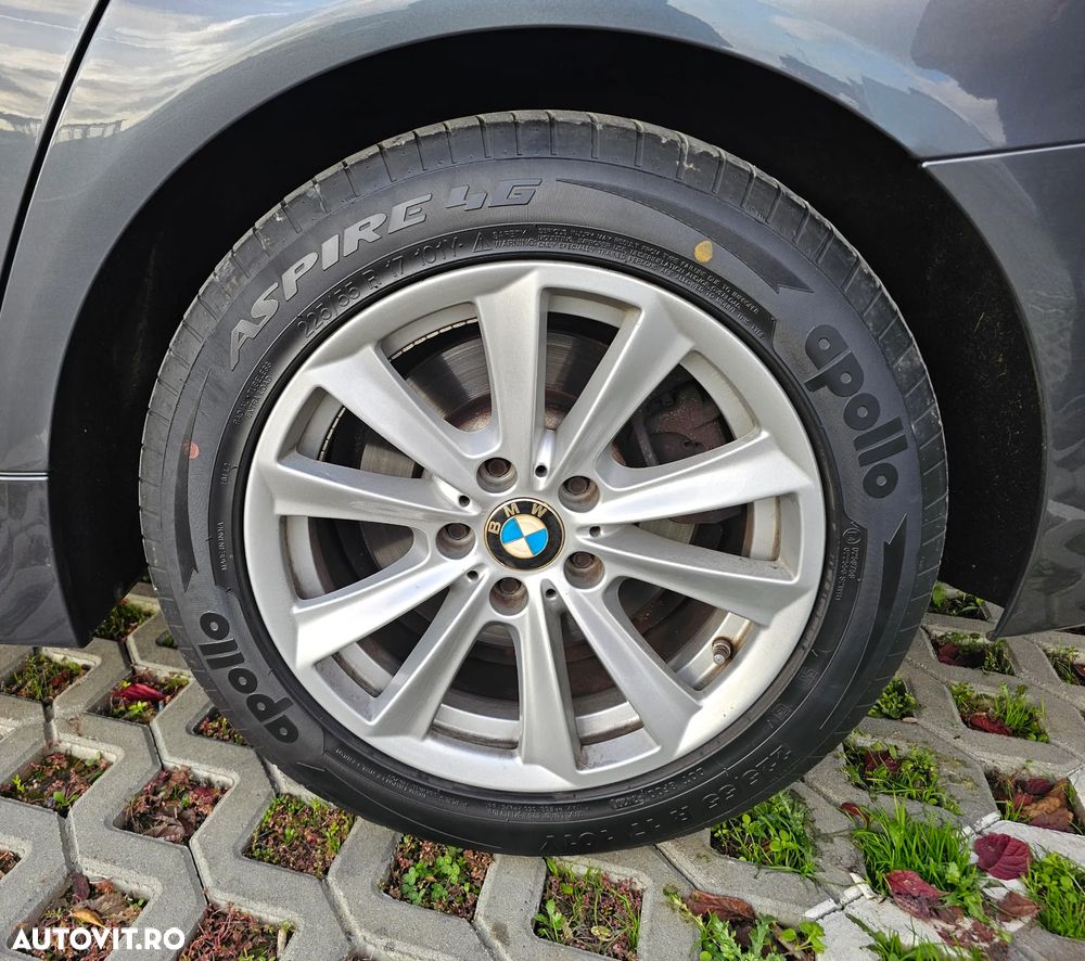 BMW Seria 5 520d Touring Aut. - 36