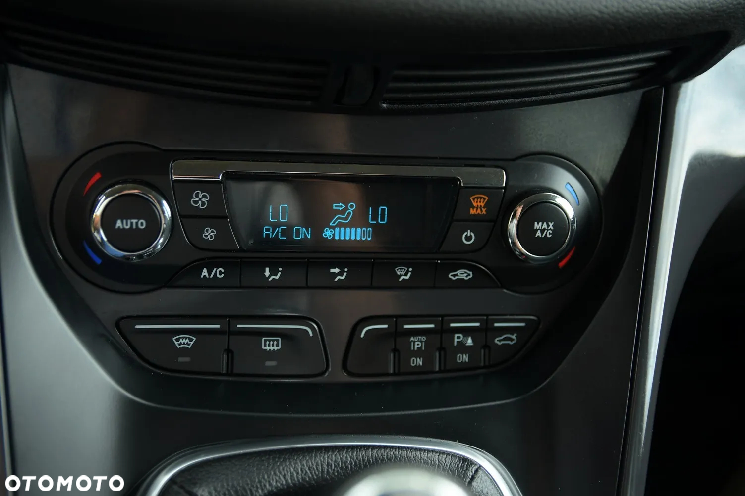 Ford Kuga 2.0 TDCi 4WD Titanium - 32