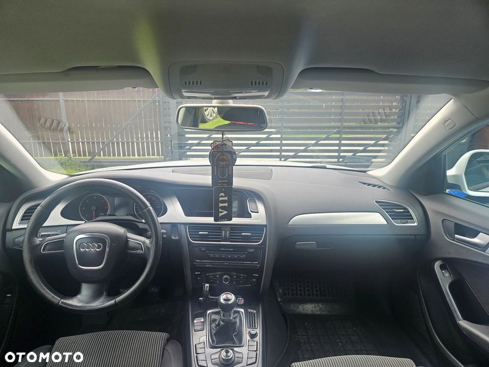 Audi A4 Limousine - 20