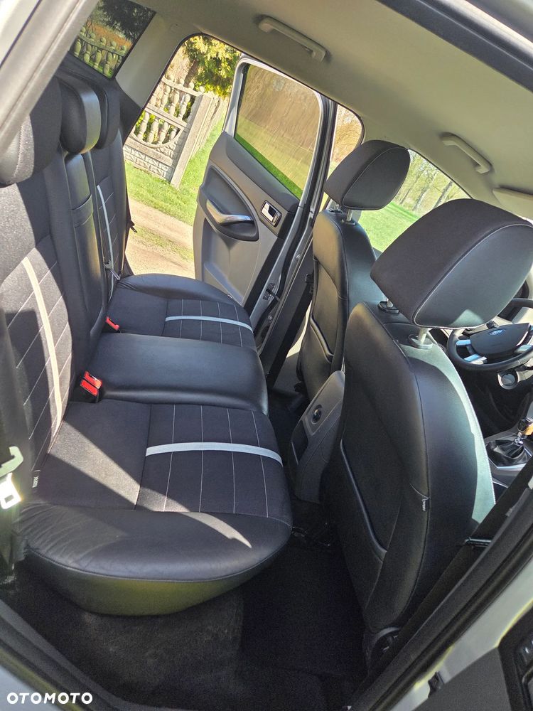 Ford Kuga 2.0 TDCi Individual - 10