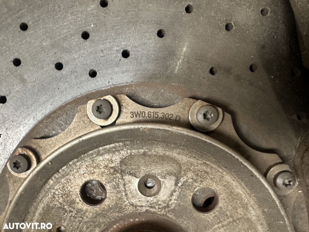 Discuri ceramica si etrieri fata sau spate AUDI RS6 An 2010 cod 3W0615301L 3W0615302D 4E0615601T 4E0615602G - 7